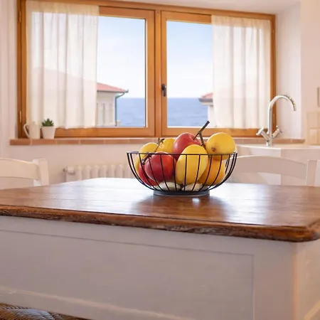 Апартаменты Casa Aurea Tre Posti Letto A 30 Metri Dal Mare *