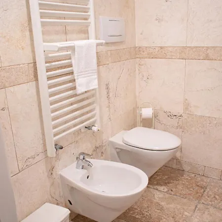 Апартаменты Casa Aurea Tre Posti Letto A 30 Metri Dal Mare *